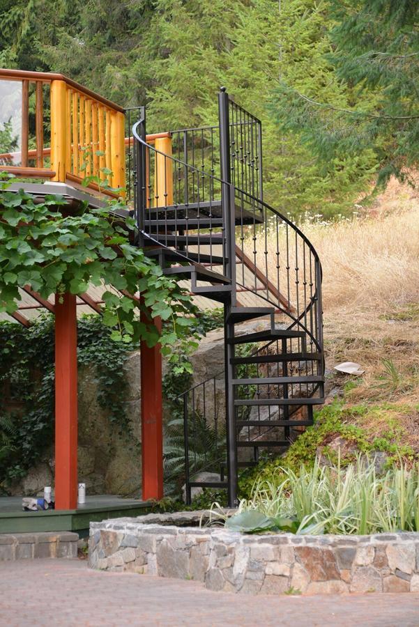 Sunshine Villa B&B Madeira Park Exterior photo